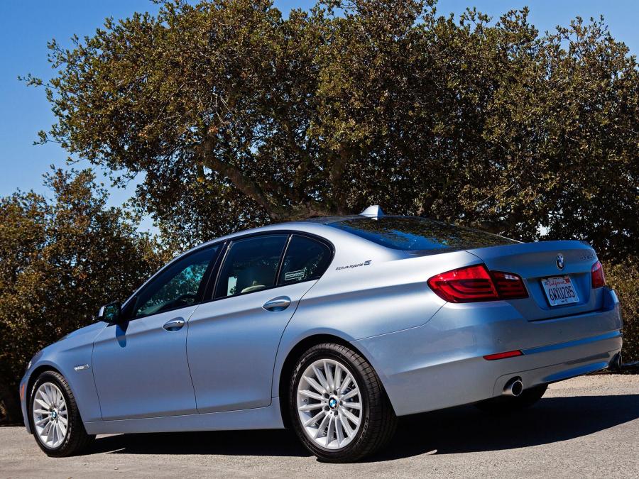  BMW ActiveHybrid 5 2012 года  (US) (фото 134 из 135)